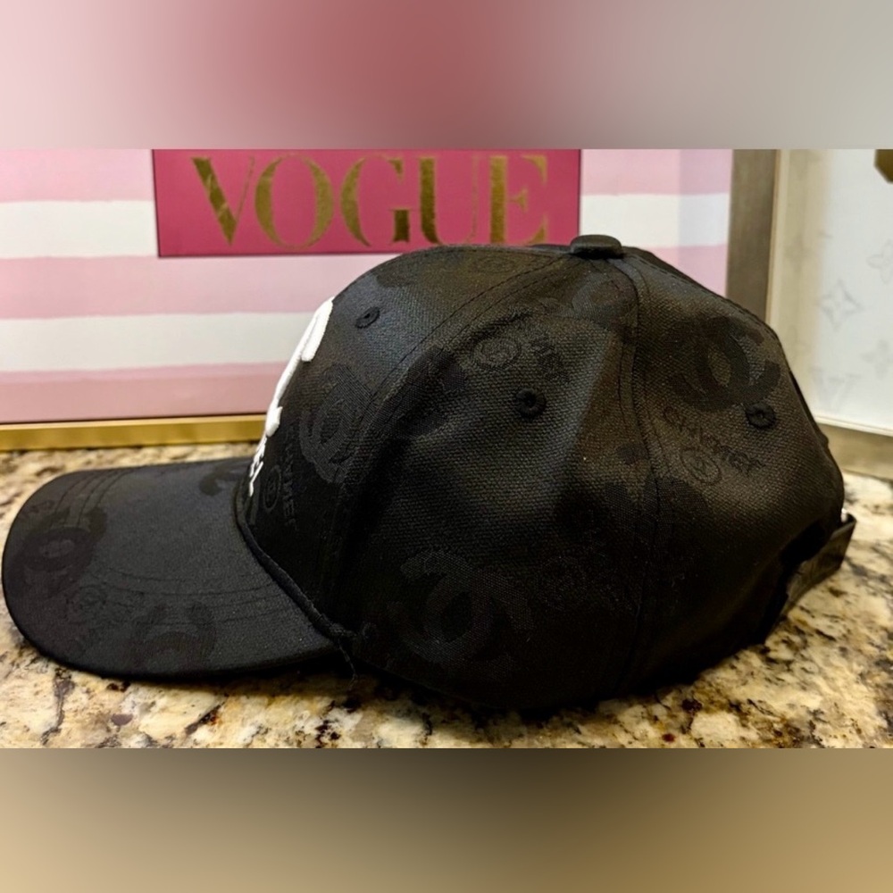 NWT Fashion/Novelty Black/White Hat With CC Logo - Picture 6 of 12